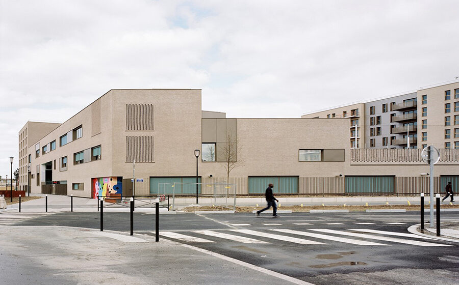 Redefining Urban Spaces: The Îlot Montjoie Mixed-Use Complex